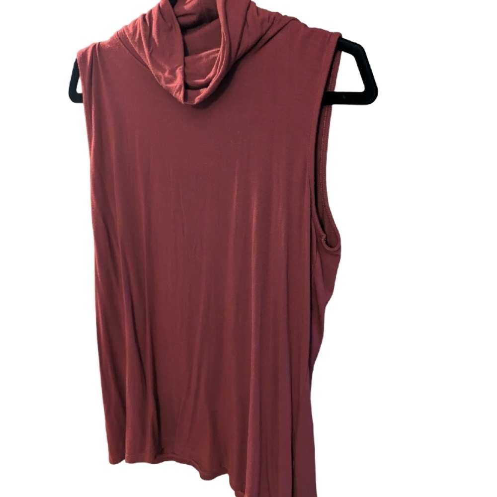 Women's Rust Sleeveless Top - Picture 1 of 3